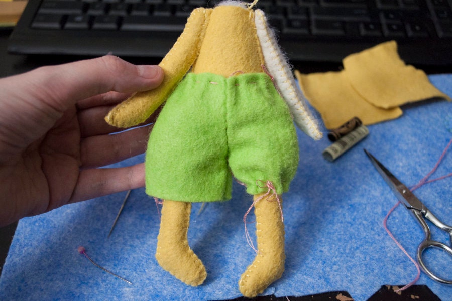 the den tree felt doll hand sewing pattern & printable pdf WITH instructions / tutorial