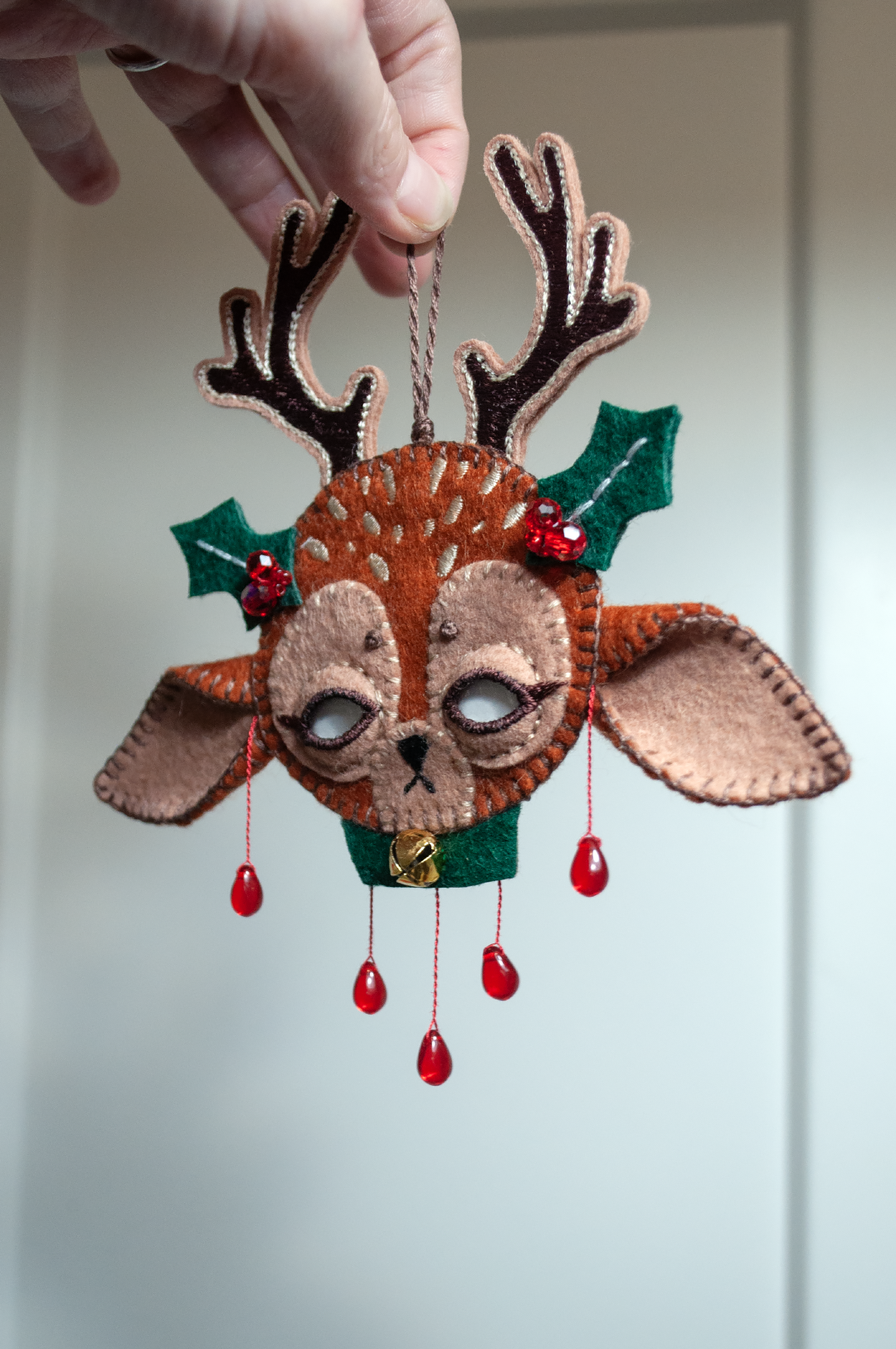 the floating head of blitzen